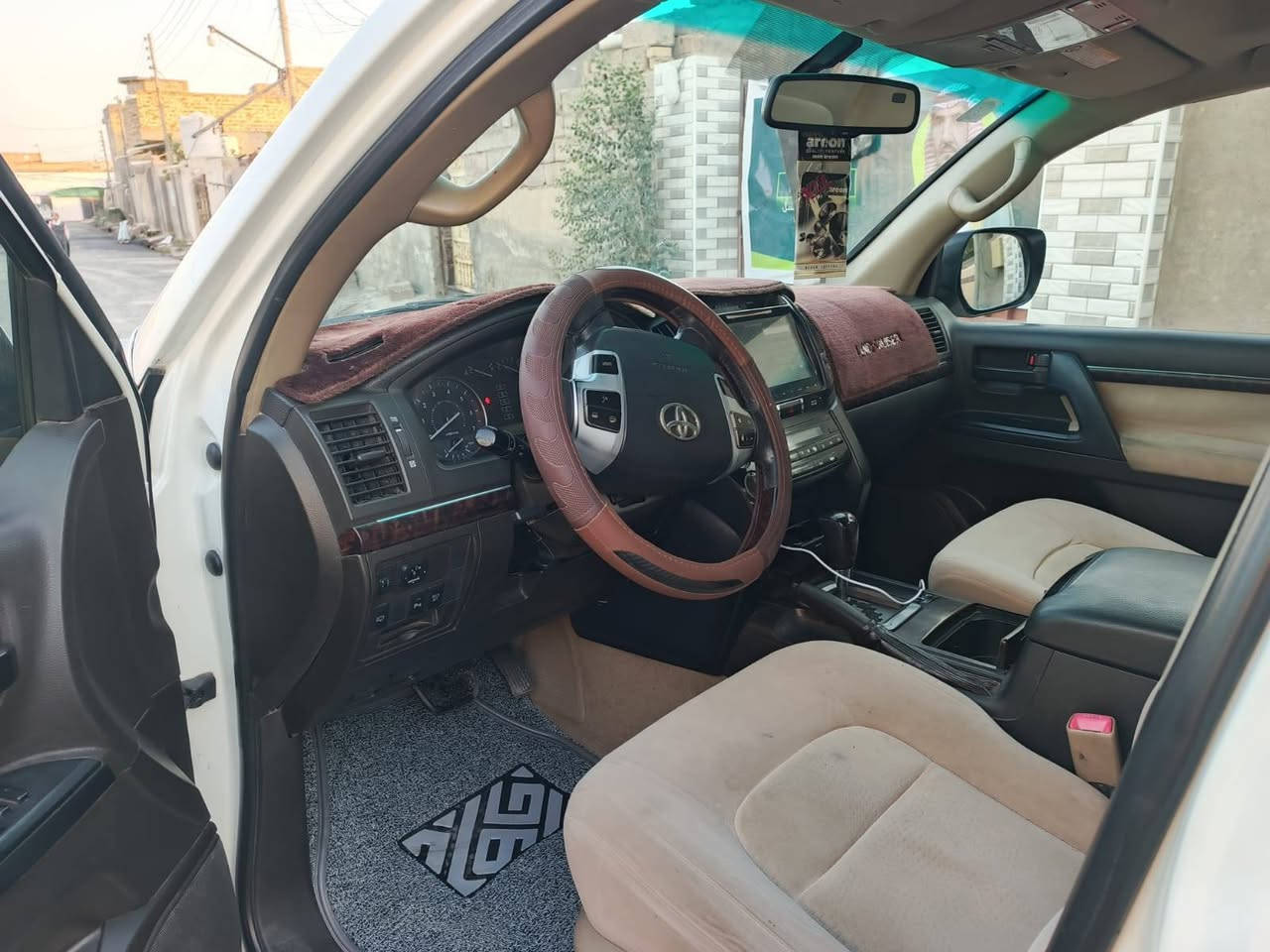 سلام عليكم
لبيع تيوتا الاندكروز 

موديل 2008

محرك كير حداديه تبريد تدفئه كله شغال 

سته اسلندر

بيه فقط صبق بل جاملق الكدام جيهت سايق اثر جراد  سونار موجود

رقم بصره بسمي 

سعرها 270$ 

الاستفسار تواصل ***********
