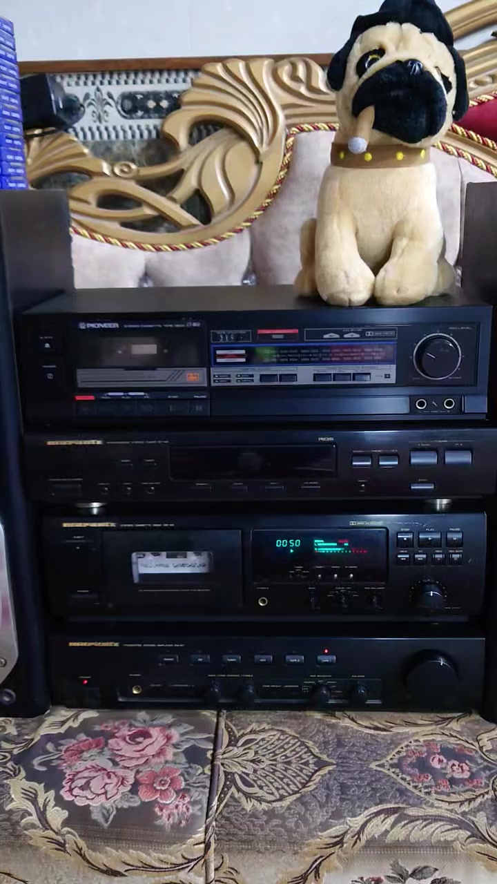 سستم 3 قطع مارانتز مع زوج سماعات تكنكس التفاصيل والسعر في المنشور
امبلي فاير مارنتز PM-57 قياس 40
دك كاسيت مارنتز SD-53 قياس 40
دك راديو مارنتز ST-48 قياس 40
زوج سماعات تكنكس D5000 كل سماعه 100 واط 
كل القطع نظافه جدا عاليه وغير داخله صيانه 
للبيع الكل بسعر 275 الف بدون اجور النقل


**إذا كنت صاحب هذا الإعلان وتريد حذفه لأي سبب، رجاءا أرسل رسالة إلى الدعم الفني**