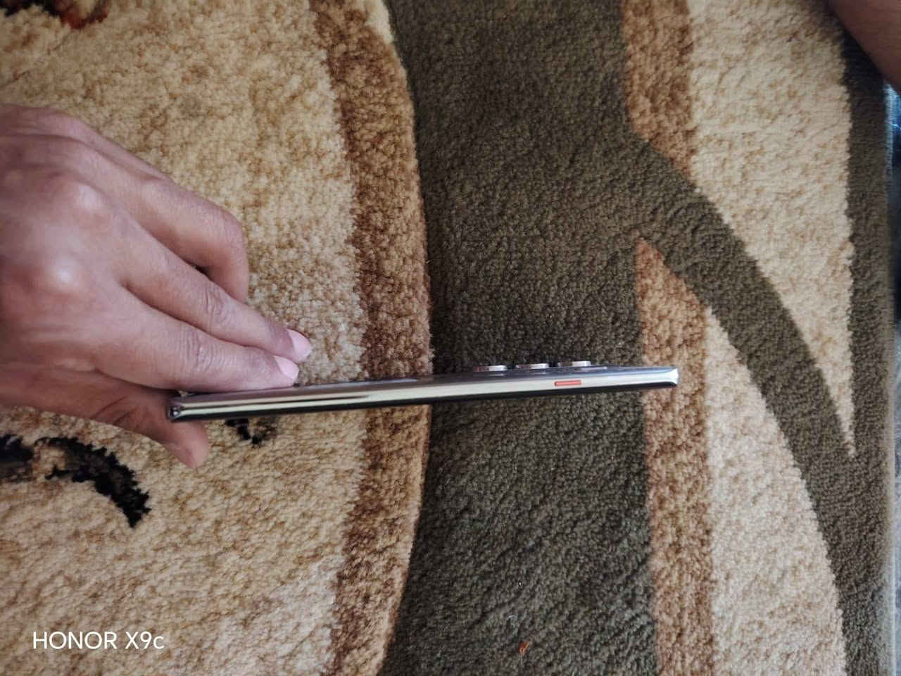 مراوس فقط بايفون 
مكسور ضهره 
أو مبدل شاشه 
تنكو كامون 40برو 5G كامل ملحقات جديد


**إذا كنت صاحب هذا الإعلان وتريد حذفه لأي سبب، رجاءا أرسل رسالة إلى الدعم الفني**
