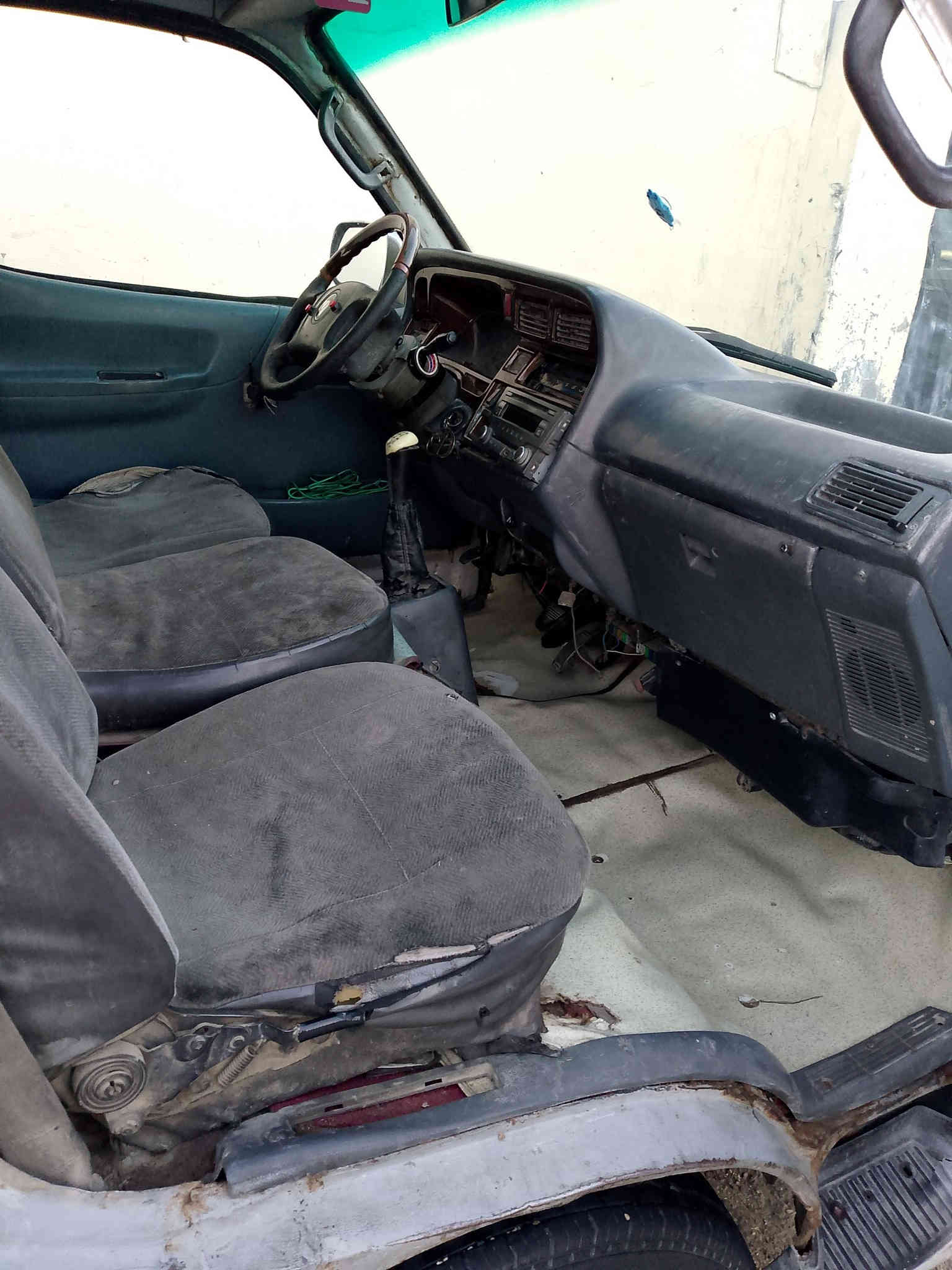 السلام عليكم فتون20010 السيارة گير ومحرك كفاله سياره بيهه ضربه بل بچن رقم بغداد السنويه ل27 تحويل ثاني يوم السعر 35 وبيهه مجال مكاني بغداد ***********
