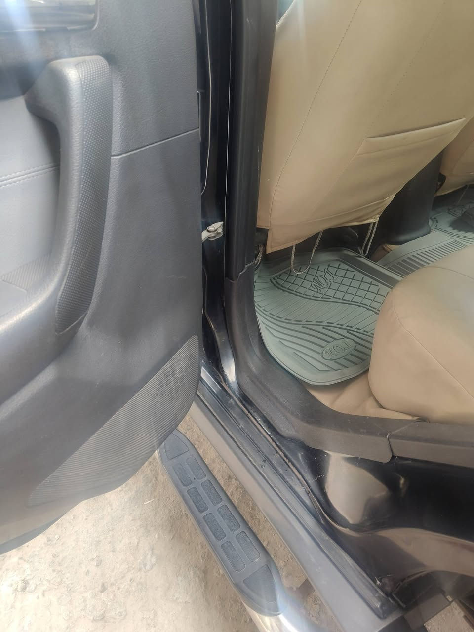 سياره همر للبيع مديل 2007 H3 مكينه كير كفاله السعر 115$ رقم بغداد مشروع وطني ***********
