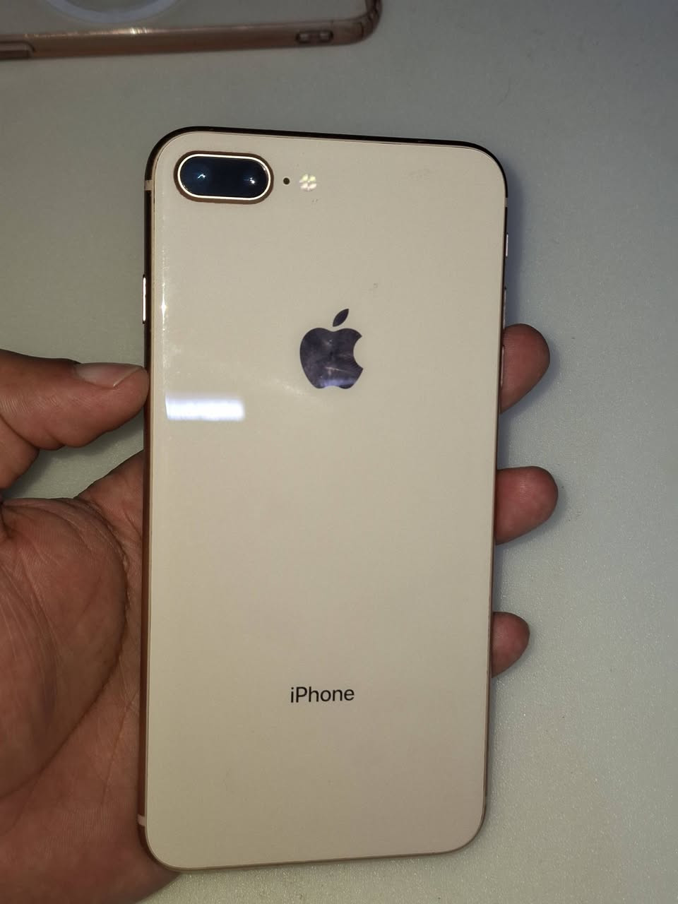 ايفون 8 كلش نظيف ابد مامفتوح ذاكرة 256 بطارية 72 بلادية سعر ١٨٠ بغداد
***********
