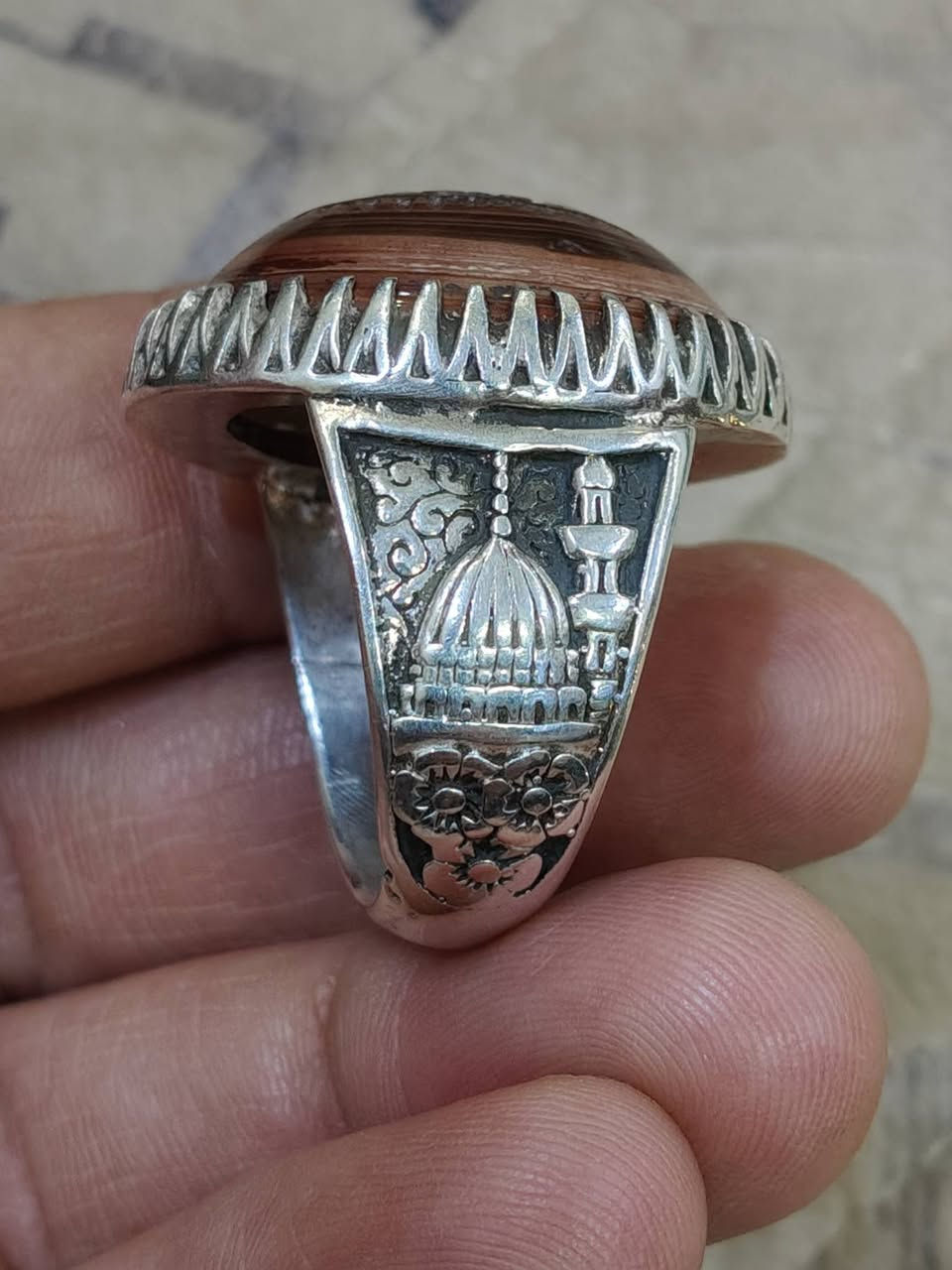 جزع يماني 75 الف بغداد ***********
