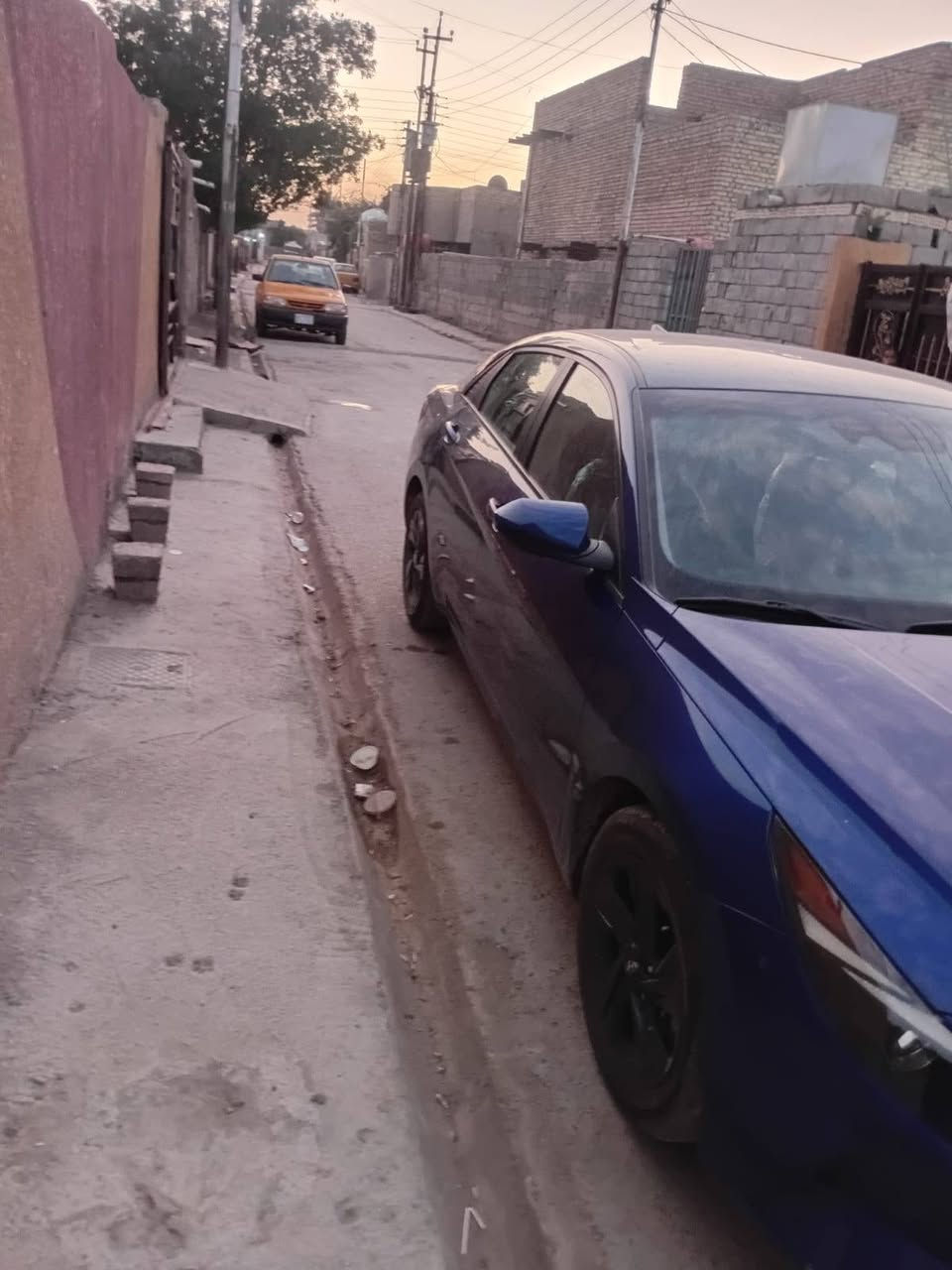 سلام عليكم الانتراء موديل 2022 سياره نص فول سياره كفاله عامه من الصبغ  بغداد ورقم الهاتف ***********
