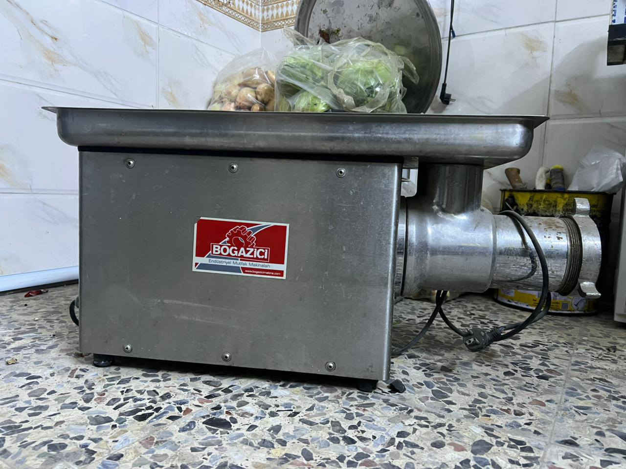 السلام عليكم مكينه ثرم تركيه ٣٢ ضخمه للبيع للتواصل ***********
