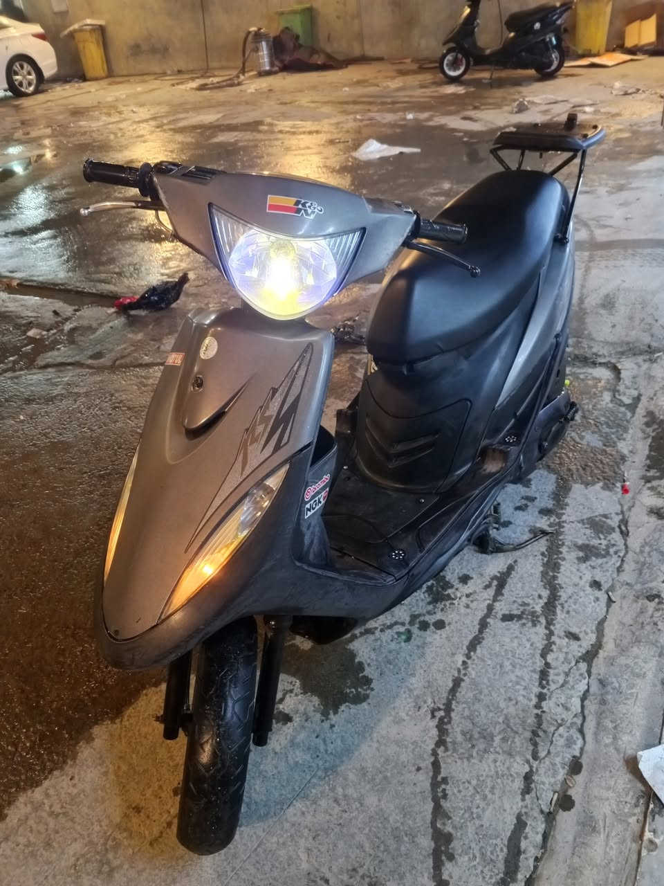 السلام عليكم دراجه عدله صار لها سبعه اشهر من نازله من الربه دراجه بلاديه سلف هندوره كله بلادي السعر 700 وبيها مجال مكاني بغداد الغزاليه ***********
