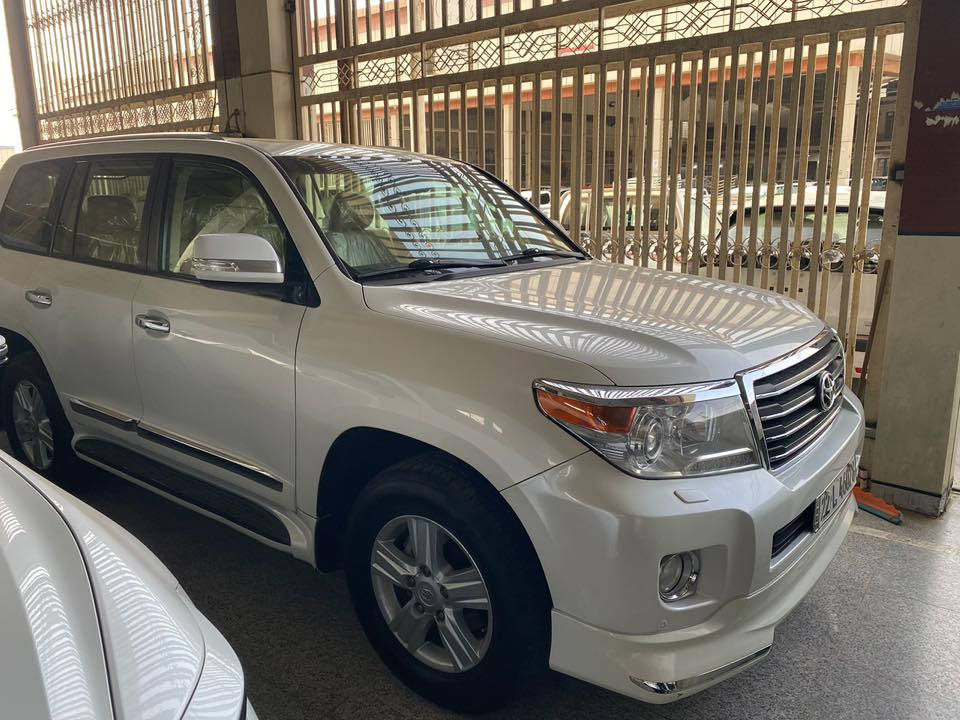 سلام عليكم
لاندكروز2014  GXR
السياره 6سلندر رقم اربيل  تحويل مباشر 

اللون ابيض صدفي

موصفات 

سلايت  

مري قلاب 

ابواب بصمتين

كشنات جلد 

كشن كهرباء

اشاير مري

جام اوتو

لايت زنون 

تبريد ثلاث قطع 

ثلاجه

7 راكب 

‏‎تحكم استيرن

كير محرك كله بشرط 

السياره جاهزه من كلشي

فقط شبر بارد بالجاملغ الامامي بدون اي صبغ

مكاني تكريت 

السعر 400$ وبيها مجال بصيط 

رقمي***********
