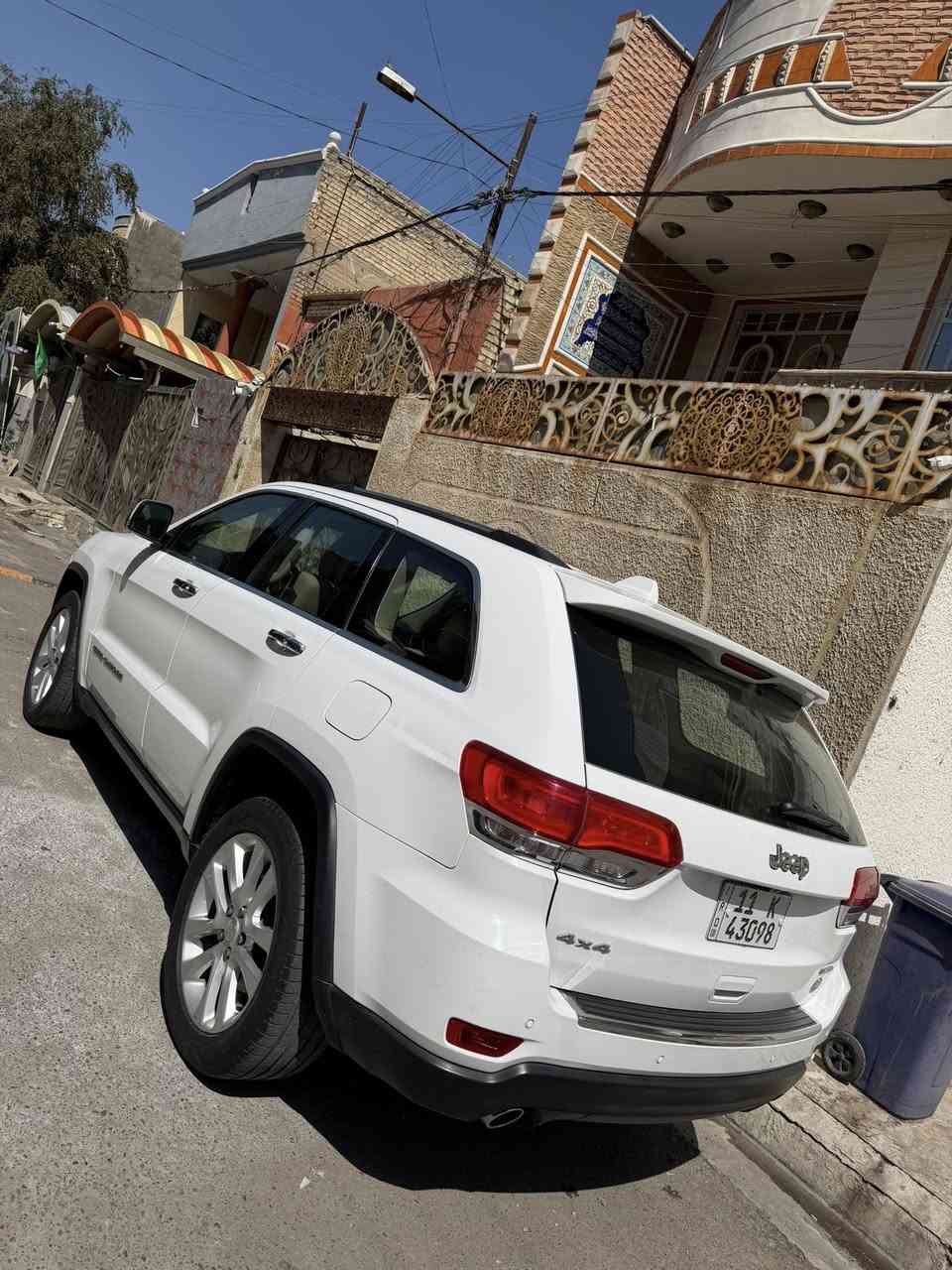 السلام عليكم جيب 2017  خليجي لمتد بلاص  1/1 مكفوله شرط  بسمي تحويل مباشر حلوه بشكل عنواني بغداد ماشي 132 
***********
