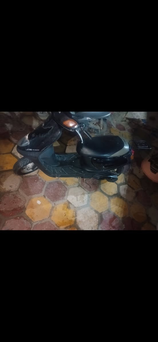 منغولي مفتوحه كله شغاله نقص 
بس باتري 
ناصريه مركز 
***********
