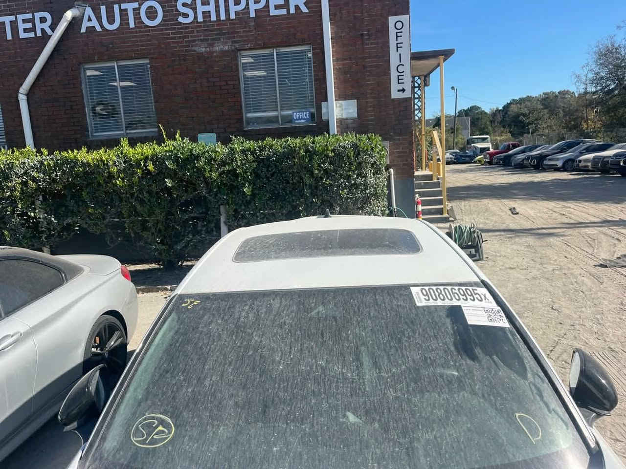 السلام عليكم 
وصول جديد الى منطقه الحره 
هوندا اكورد هايبرد سبورت L
موديل 2024 
ماشيه 11 الف ميل
مكينه 2000 دوش 
 الشاصي 1HGCY2F72RA064751
بدون ايرباك 
ابيع السياره حره 
السعر :160 
اي استفسار : ***********
