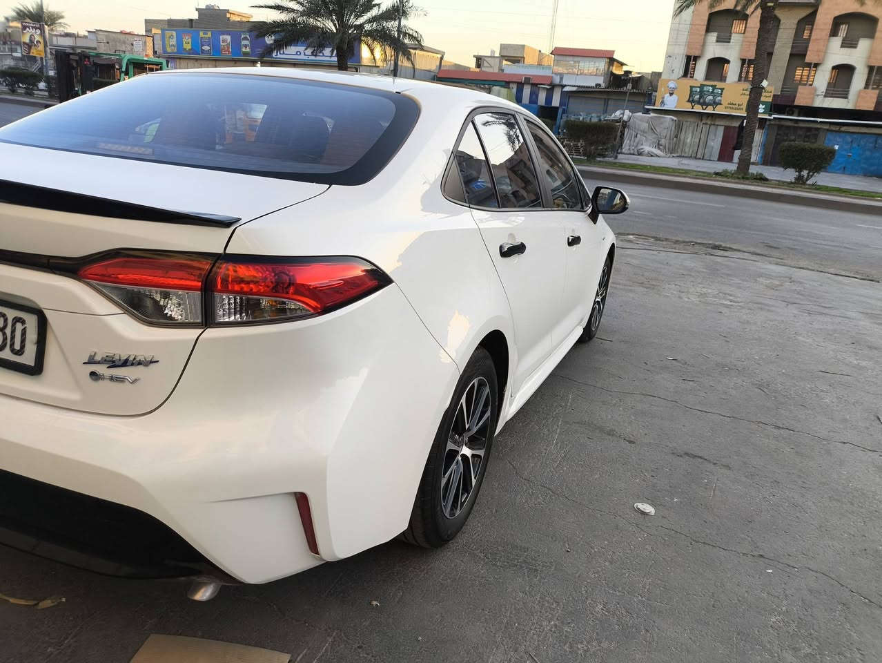 سلام عليكم كورلا موديل 25 شكل الأمريكي
السياره بعدها زيرو ماشيه 9 الف مكفوله من الشخط والرصعه 
السعر 157 وبيها مجال بسيط ***********
