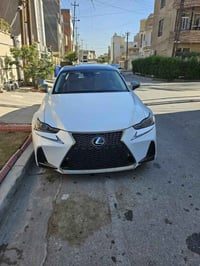 لكزس is موديل 18 محرك 2.0 توربو فول مواصفات داخل مشمشي كت F سبورت ماشي...