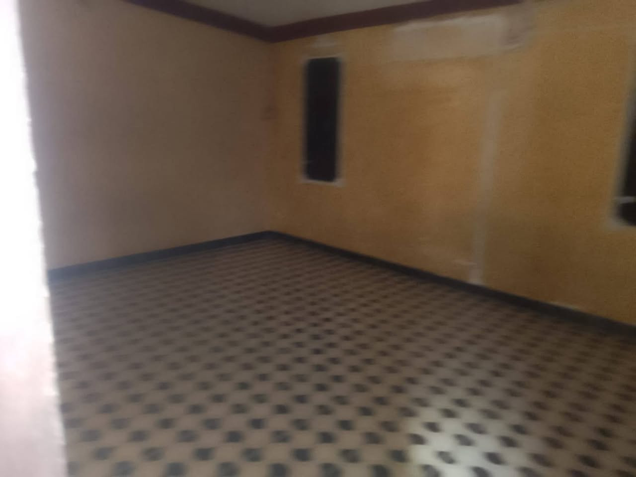 بيت 200للايجار وره المعارض ***********
