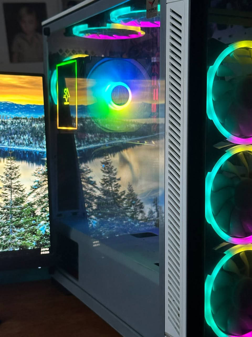 🔥PC GAMING +للبيع شاشة ASUS🔥
إذا تريد تلعب أحدث الألعاب على إعدادات عالية وبسلاسة، أو تشتغل مونتاج/تصميم بدون تعب… هاي التجميعة تسويلك كلشي 👌

🖥 مواصفات التجميعة:
• i5-12400F
• ASUS H610
• RAM 16GB 3200MHz
• RTX 3060 Ti 8GB Gaming X (3 مراوح)
• M.2 SSD 128GB
• HDD 1TB
• PSU 700W Bronze
• Case Deepcool ويا 6 مراوح (تبريد ممتاز وشكل أنيق 😎)

🎮 الشاشة:
• ASUS VG249Q1A
• 23.8 إنچ
• FHD 1920×1080
• IPS
• 165Hz
• 1ms
• FreeSync / Adaptive-Sync
(مثالية للـ FPS والألعاب السريعة 🔥)

📌 الجهاز والشاشة نظاف وشغالين 100%
📌 أداء عالي بالألعاب الحديثة
📌 البيع بسبب عدم التفرغ

📞 للتواصل:
***********
(اتصال / واتساب)

🔥 السعر قابل للنقاش للجادين فقط
