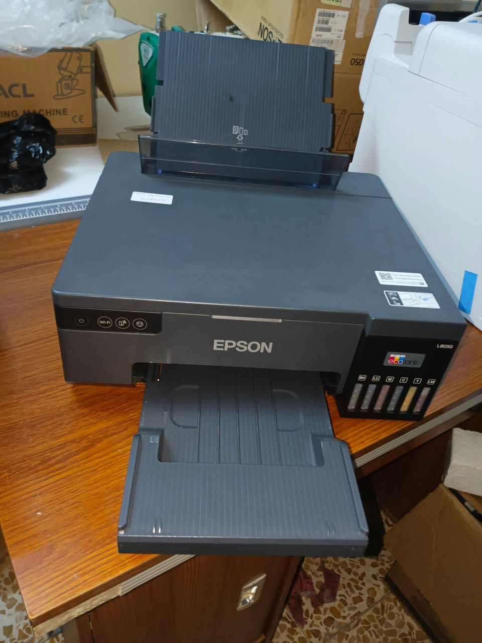 مشروع مكتبه استنساخ ومطبعه حراري 
طابعة ايبسون 5890 حبر عادي مع كارتون احبار
طابعة ايبسون l8050 حبر حراري  معبئه كامل احبار 
مع مكبس حراري يطبع  ملابس واكواب صحون وكاسكيتات  لعمل الجمله للمحلات ومفرد
كلهم جدد ومنصبين مع التعاريف وجاهزين للاستخدام مباشره  ماصارلهم شهر وبعدهم بالضمان موجوده كراتينهم والوصولات

*********** للتواصل
