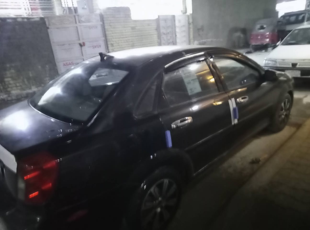 سياره لبيع فورنزة سوسوكي 66 بيها مجال الرقم ***********
