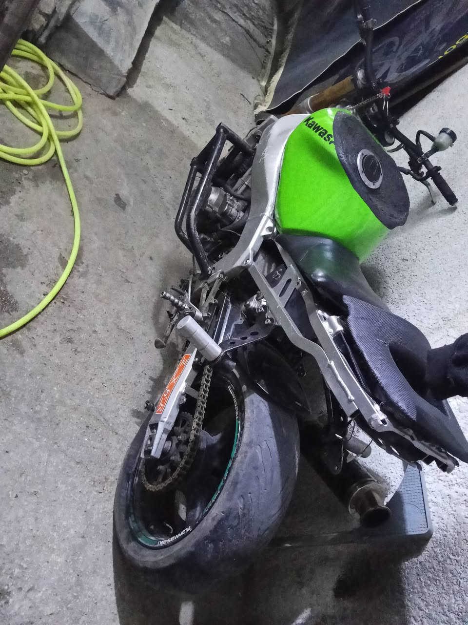 للبيع كوم حديد  بيه صوت  تفاصيل عل خاص او واساب ***********
