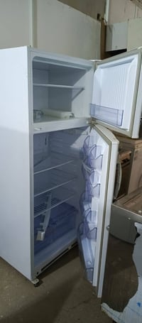 ثلاجة كريازي للبيع ثلاجه 18 قدم العروسه ثلاجه جديده ما مستعمله وما زال...