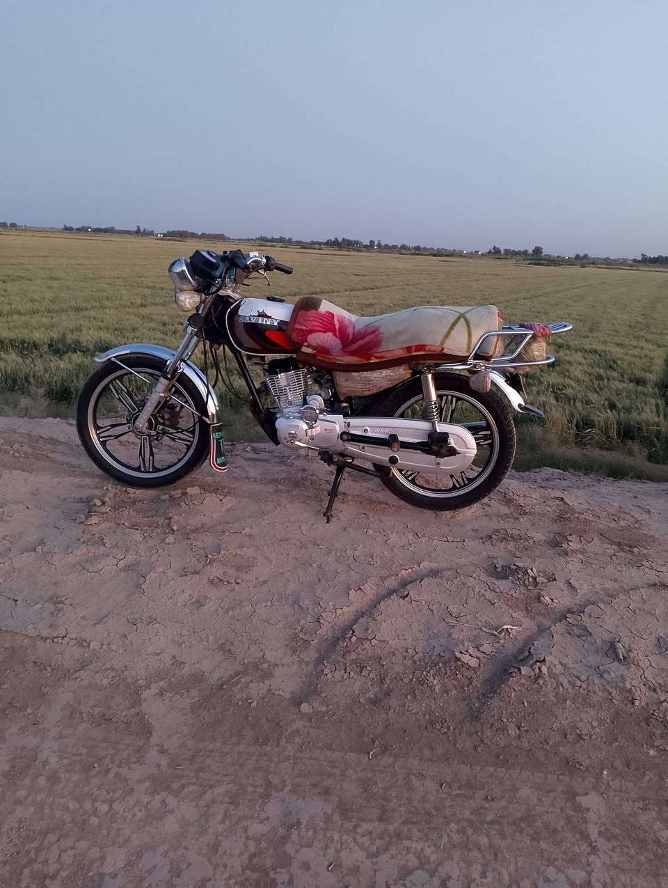 سلام عليكم دراجه سافان البيع موديل 20
مكاني الديوانيه قضاء

سومر محرك 23 ما مفتوح برغي بي كفاله سعر 650وبيه مجال

***********
