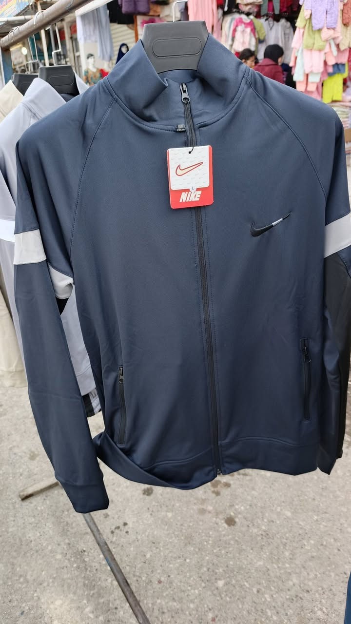 ‏سلام عليكم تم وصول تركسود تركي ستن 
‏قياسات M. XL.2XL.3XL. 
‏العنوان موصل حي النور مقابل ملعب كلاسيكو
‏يوجد توصيل


**إذا كنت صاحب هذا الإعلان وتريد حذفه لأي سبب، رجاءا أرسل رسالة إلى الدعم الفني**