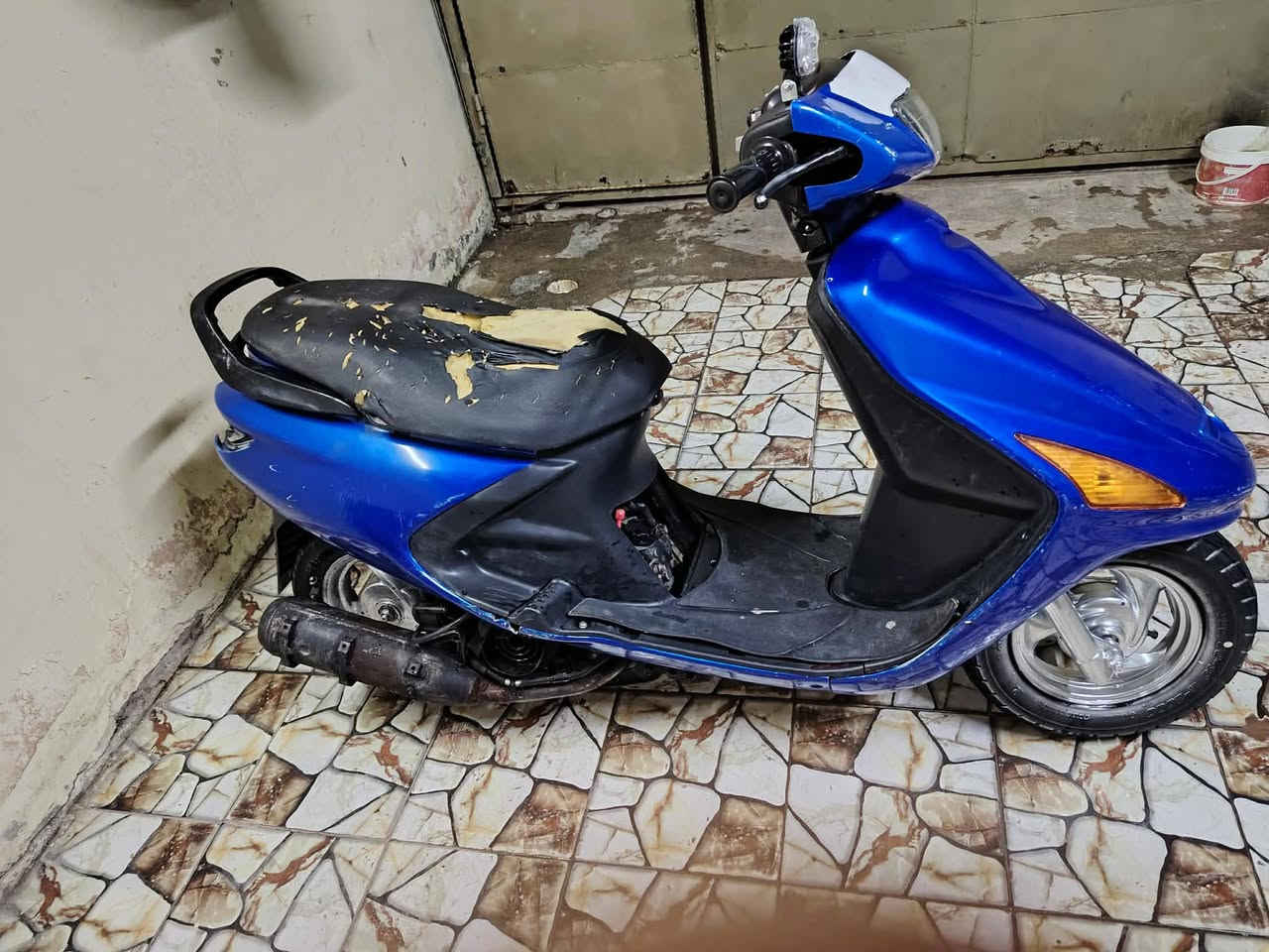 السلام عليكم دراجه للبيع مكان الشاميه السعر 250٠٨٧١٨٩٠٩٠٨


**إذا كنت صاحب هذا الإعلان وتريد حذفه لأي سبب، رجاءا أرسل رسالة إلى الدعم الفني**