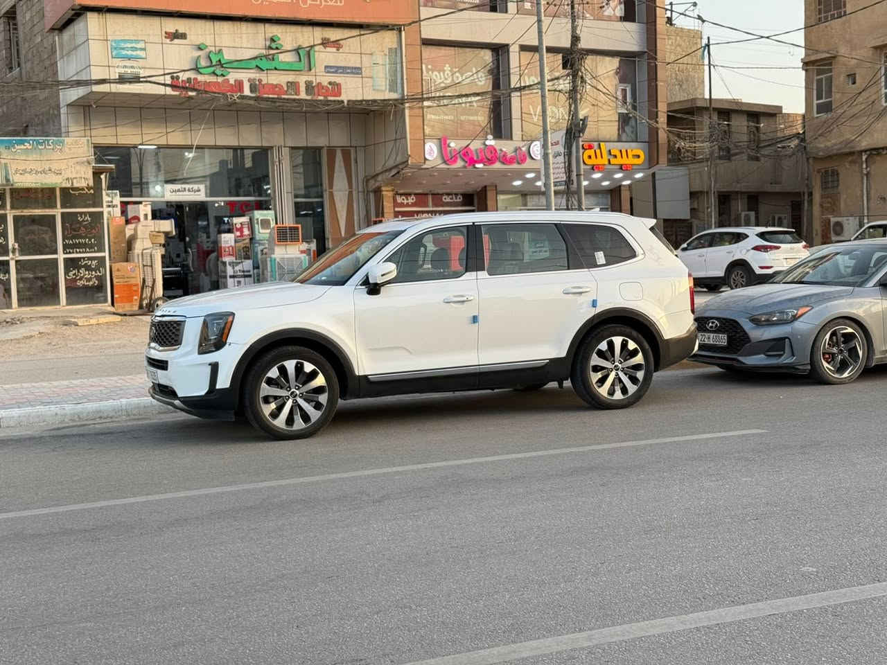 بيع او مراوس بتلورايد او سورينتو 2025

بتلورايد 2020
🔹 KIA Telluride 2020 وارد أمريكي  
🔹 اللون: أبيض | رقم: بغداد  
🔹 الممشى: 88 ألف ميل  

✨ مواصفات EX فول تقريباً:
✔️ محرك 6 سلندر 3800  
✔️ فتحة سقف  
✔️ بصمة تشغيل  
✔️ مقاعد كهرباء + جلد VIP  
✔️ تبريد وتدفئة مقاعد  
✔️ نظام تحديد مسار  
✔️ مانع تصادم (أمامي/خلفي/جانبي)  
✔️ Auto Hold + Auto Stop  
✔️ إشارات بالمرايا  
✔️ LED أمامي وخلفي  
✔️ 4 وضعيات قيادة (SPORT / ECO / COMFORT / SMART)  
✔️ مرايا شفط  
✔️ باب خلفي كهربائي  
✔️ شحن وايرلس  

📌 ملاحظة: الإيرباغ ستيرن فقط  

📍 الموقع: كربلاء  

‭٠٧٨٠ ٠٠٣ ٣٩١٤‬
📞 ***********  
📞 ***********
