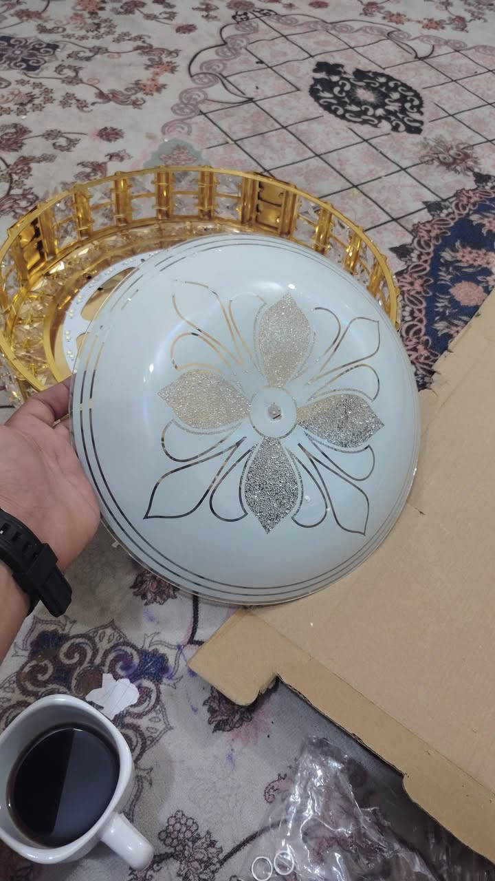 السلام عليكم عندي ذني ثريات بعدهن جدد بالكارتونه ليريدهن ينطي بيهن سعر الله يرضه بي و بالعافيه علي
اتصال ***********
