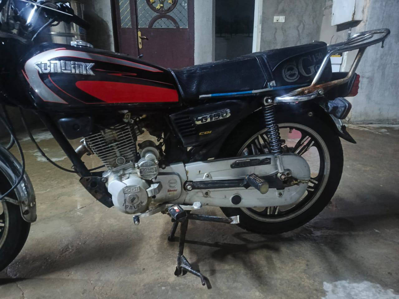 السلام عليكم ماطور ايراني سيفان مديل 2022محرك 150محرك مكفول كفاله عامه للستفسار عله   السعر ب 450وبي مجال الرقم ***********
