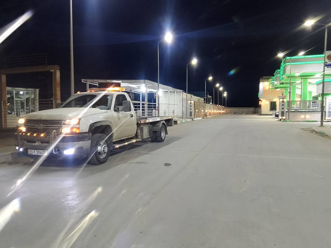 سلام عليكم سلفرادو للبيع
موديل 2004 سنويه جديده 
كير 1000مكينه 6 و100
*********** الاستفسار 
مكفوله كفاله عامه
