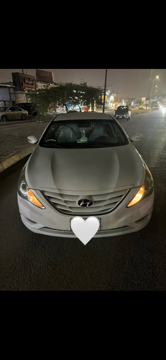 سلام وعليكم سوناته ادوات ادوات خليجي 2014 بانزين اصل مكينه2000 كير كفاله ب120جرس انضار حداديه تخم تاير جاهزه متومه السياره بغداد طبق الاصل كصه جنطه باجات درجه اوله  السياره جاهزه مكان السياره بصره السعر 55 وبيه مجال الاستفسار اكثر رقم الهاتف *********** واتساب فقط المكان بصره بصره )
