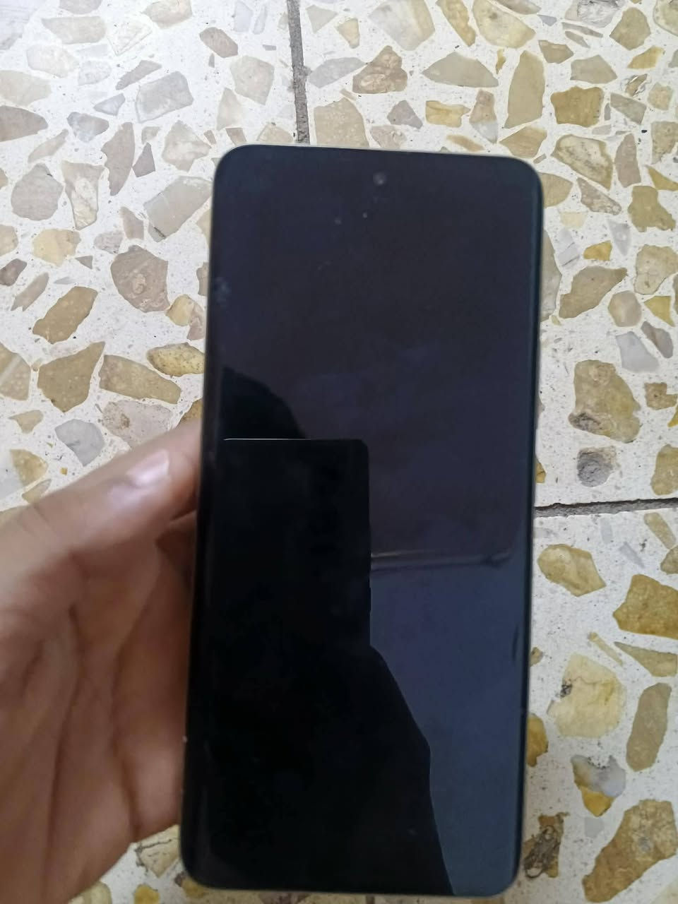 📱 للبيع Realme 13 Pro 5G
✅ الرام: 12GB
✅ الذاكرة: 512GB
✅ الحالة: نظيف جدًا، بدون أي خدوش أو كسور.
✅ كل شيء شغال 100%.
✅ الجهاز مع الكارتون والشاحن الأصلي.
💰 السعر: 400,000 دينار قابل للتفاوض بالمعقول.
📍 الموقع: بغداد - الغرير، يم ملعب الأوسكار.
📞 للتواصل (واتساب أو اتصال): ***********
