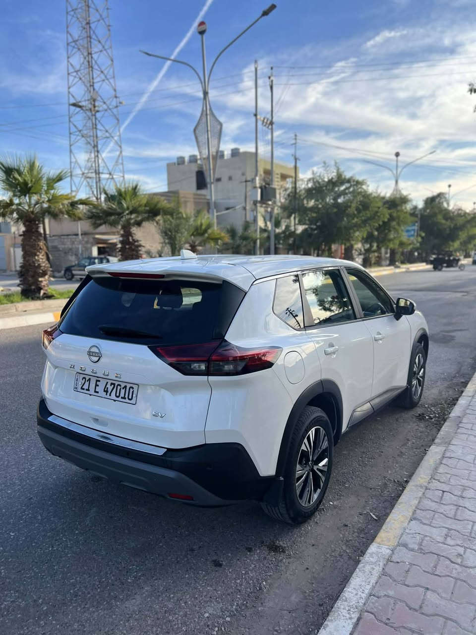 سلام عليكم
للبيع نيسان روج 

موديل 2023

كلين شرط فحص 

بس كير امبدل جديد 

SV
شفتات استيرن 
رادار 

مثبت سرعة 

حساس امامي 

حساس خلفي 

كامره خلفيه 

سياره خير من الله 

سعر 198

بيه مجال 

الرقم ***********
