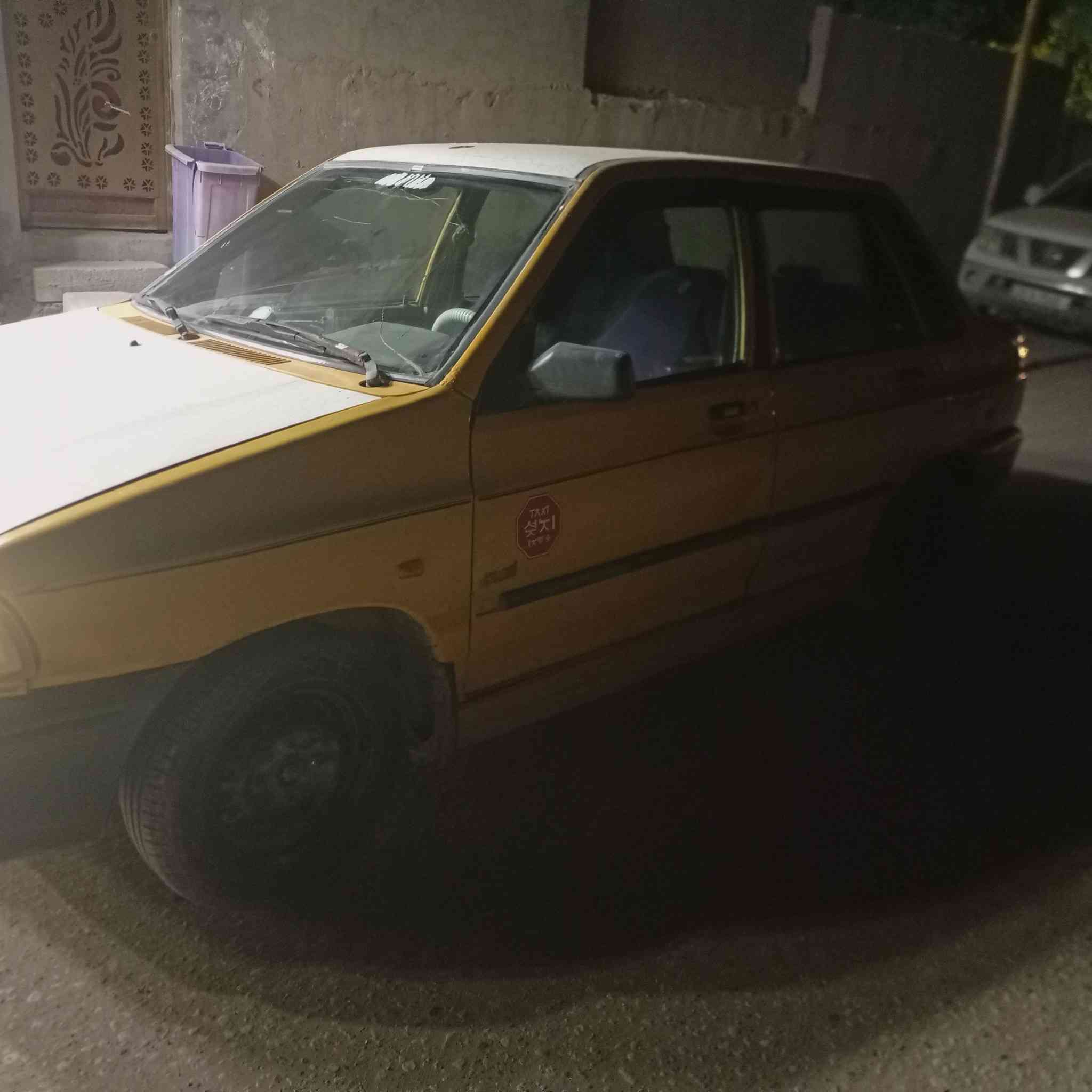 سياره سايبه للبيع موديل 2011 السعر ٨ اوراق مكان النجف *********** سياره جاهزه
