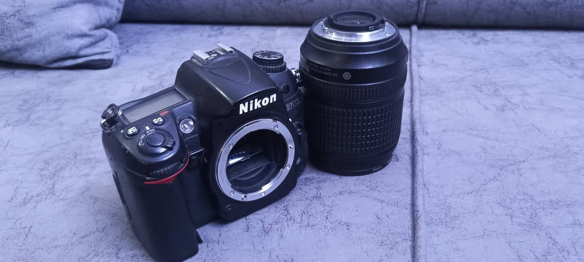 كمره نيكون 7000  سعر  450وبيهه مجال 
***********
