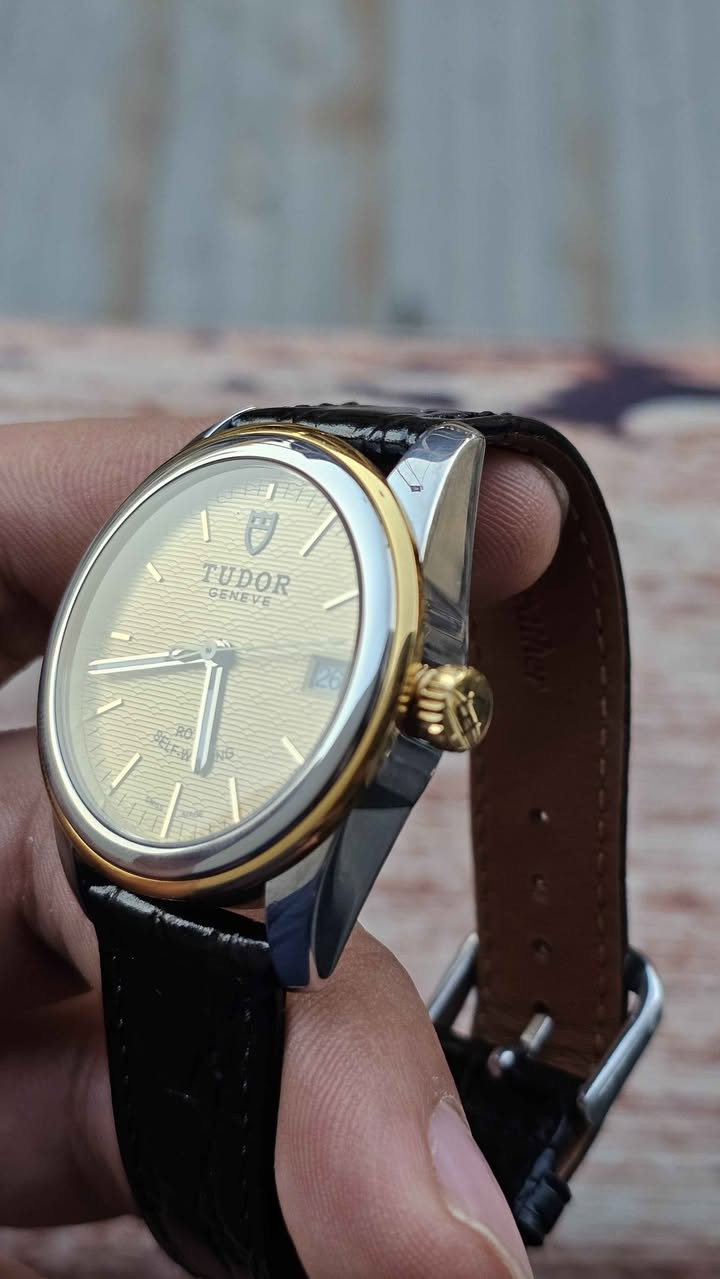 ساعة تيودور اصلي وكالة شرط الفحص القطر 36 
مكينة سويسري اوتو  السعر 875$  المهتم يتواصل خاص او واتساب *********** بغداد, العراق
