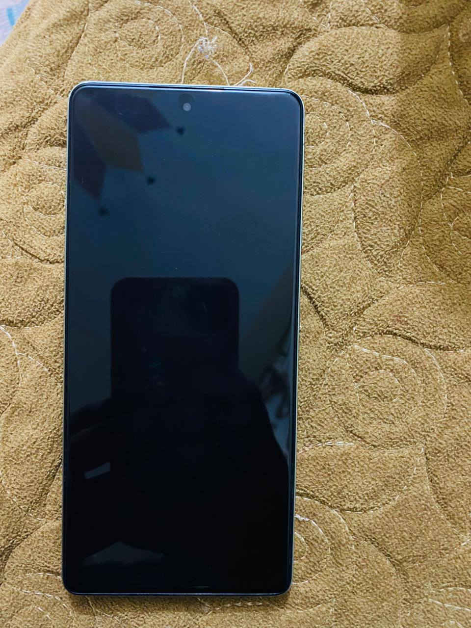 السلام عليكم
TECNO CAMON 30 5G الجهاز جديد مصارلي هواي من اخذته ذكره 512 العشوائيه 12 مامتواجد خاص رقم الواتساب *********** السعر خاص
