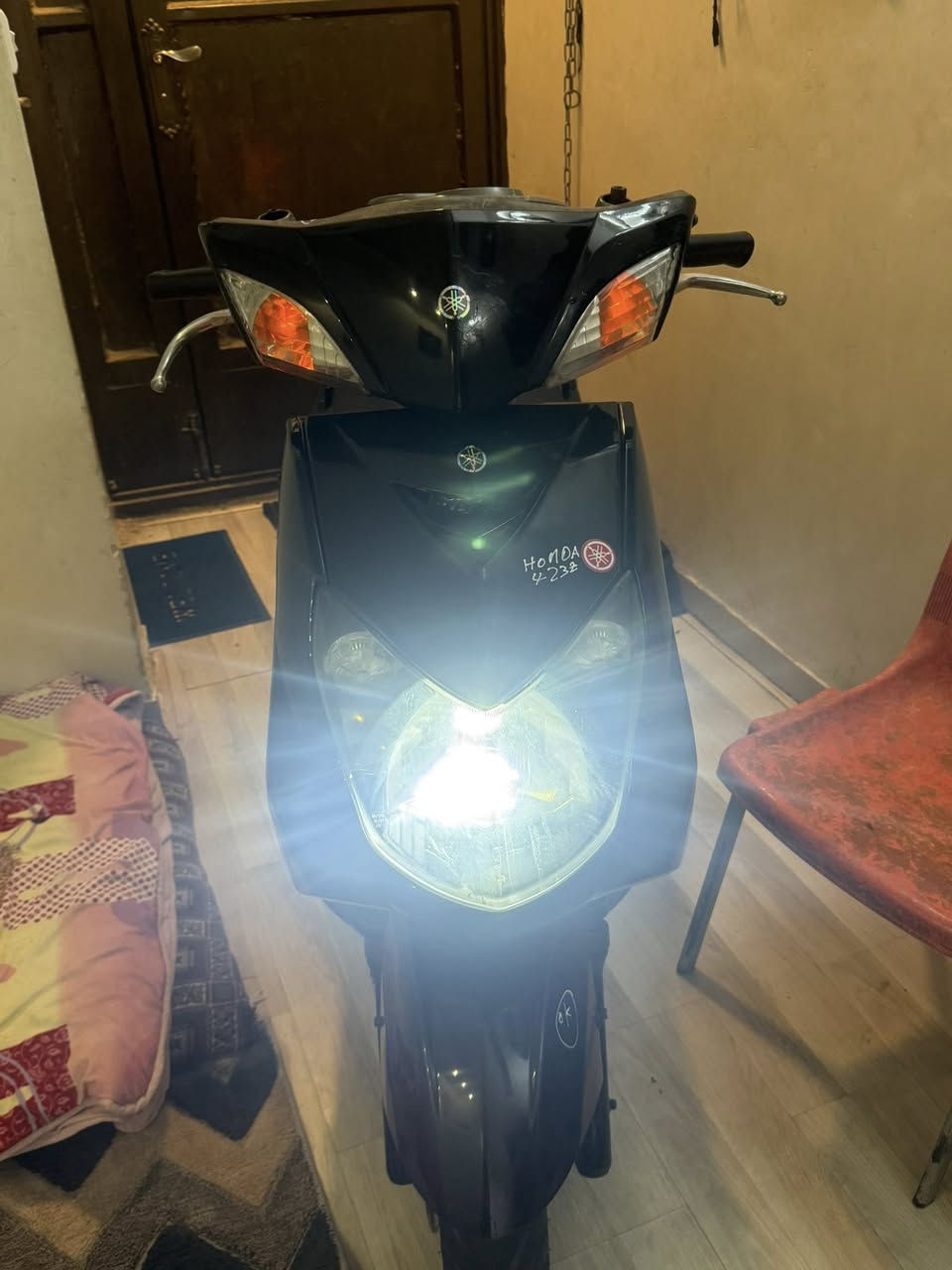 للبيع دراجه سكنس فحل مال رمبه  كفرات اصليه بلاديه مختمه ختم واحد ماشيه ٣٦الف حقيقي كفراته اصليه  محرك بلادي برغي مملعوب بيه كهربائيات كلها شغاله وراقها كامله أوي نقص مابيها السعر (٧٥٠》الف العنوان بغداد الكرخ الاتصال على الرقم ***********
