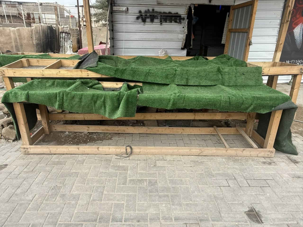 ميزي مخضر للبيع العدد 4 ثنين3متر و ثنين 4متر العرض 60 الرتفاع 3منهن. رتفاع 100واحد رتفاع 75بعدهن جدد ونضاف المكان البصره ابي الخصيب للاستفسار ***********متواجد وتساب فقط
