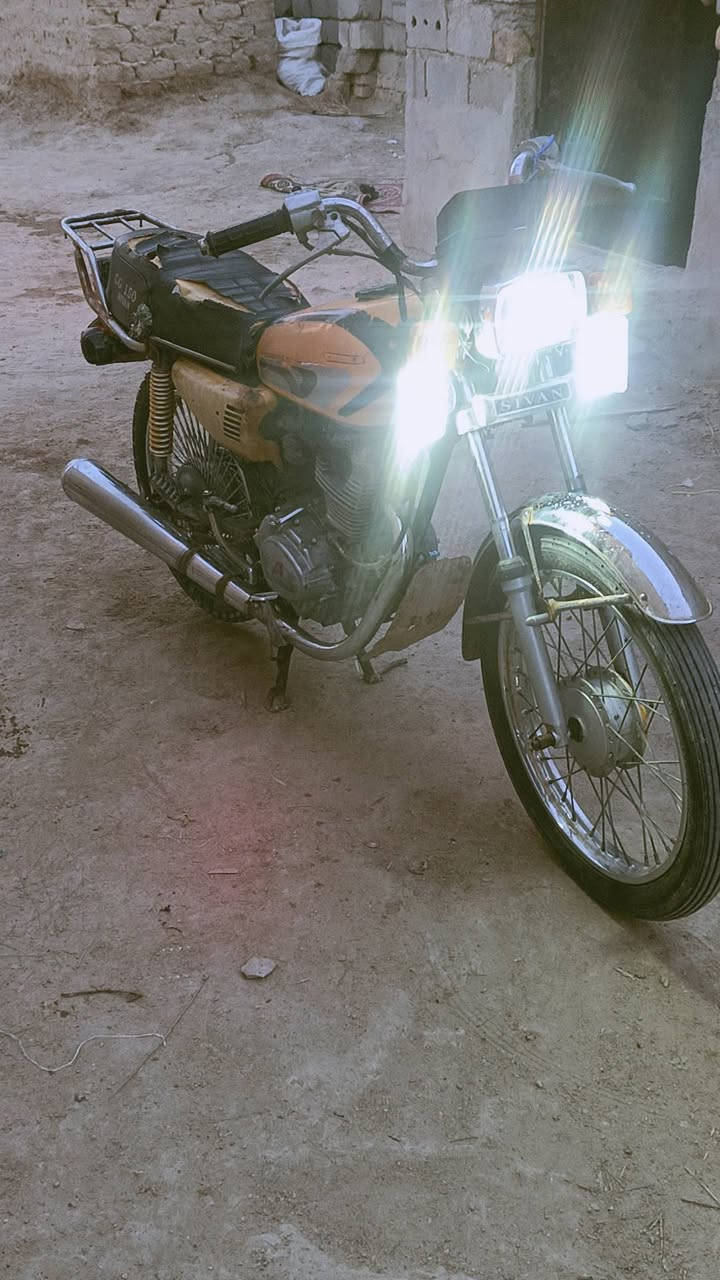 دراجه للبيع اربعه كير ارشه مفوله وخير من الله ادراجه كلك ومكفوله من اسرقه كفاله عامه ضاعن اوراقها عندي اسعر 325وبيها مجال مكاني ديوانيه قضاء الهلال وللستفسار هاذه رقمي اتصل اوبيك خير ودلل انطيك اعيوني ***********📞
