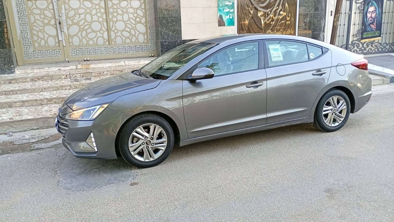 السلام عليكم سيارة لبيع النتراموديل2020وارد امريكي بيها بنيد  شوية صبغ بالبنيدكامرة دوارةسيارة بسمي مشروع وطني رقمها بغداد تحكم استيرين جهتين نضام قيادة السعر 23وبيها مجال لستفسار***********
