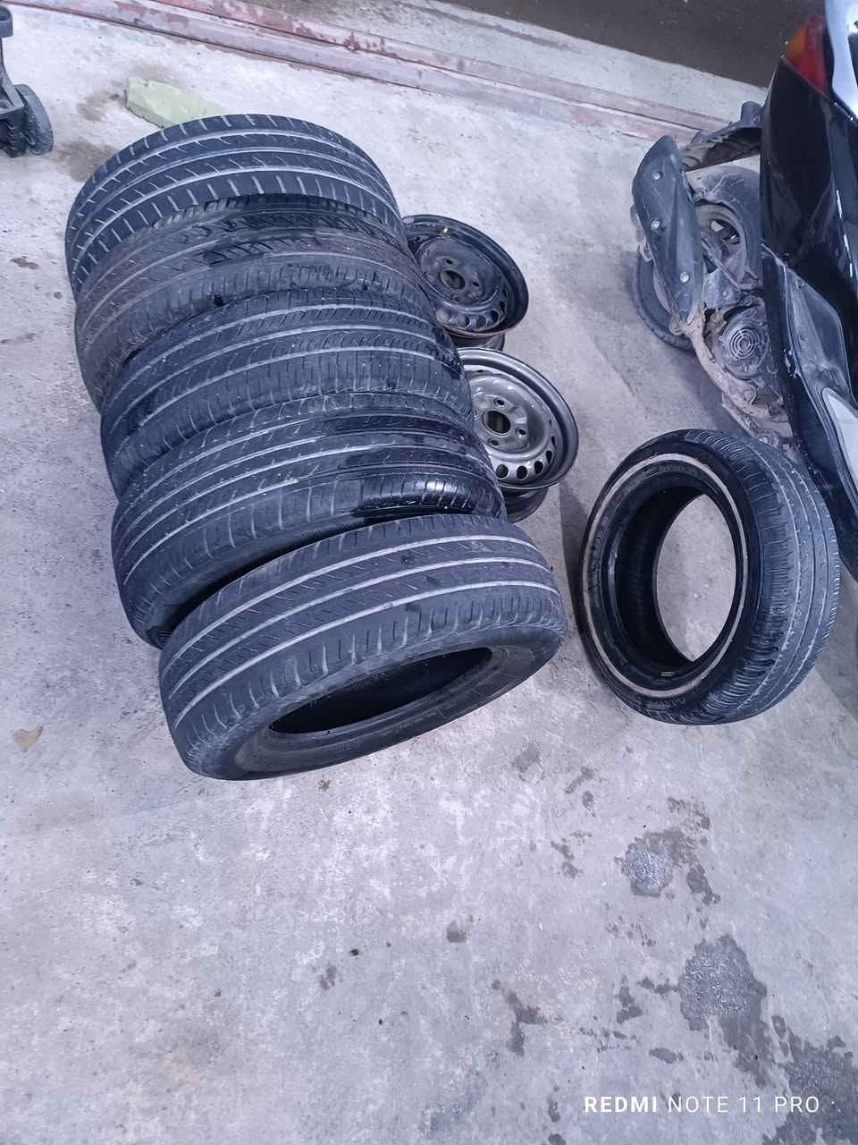 تايرات للبيع حجم 13/175/70
وزوج اوياله مال سايبه 

مكاني بغداد ***********
