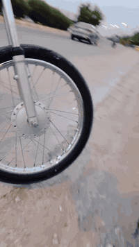 دراجه للبيع نضيفه عمره 7 اشهر 😅 شاصي 24 شيال ربع كلك كلك سعر 500/ مكان البدير ***********
