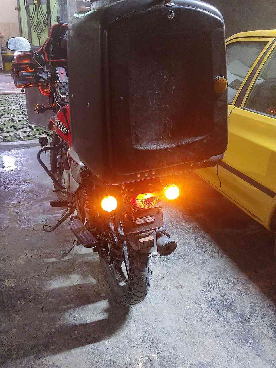 دراجه بوكسر موديل21 ما مفتوحه مخزنه ماخذهة من شركه مضمومه مبدله كلجات فقط سعر مليونين وبيهة مجال ***********
