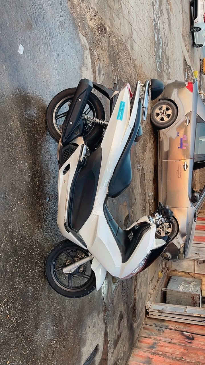 بيسي. اكس مكفوله كفاله عامه.  
تدفه بل يداد 
حساس ازدحام 
حساس ستان 
تجوه بلديه 
المكان بغداد الشعب السعر. 10$
***********
