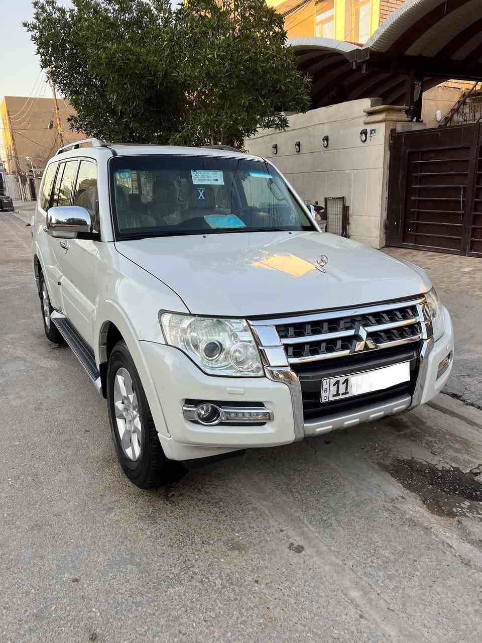 السلام عليكم
باجيرو حبتور 2015 صدفي بوضع الشركه جديده بمعنه الكلمه 
مكفوله كفاله من الصبغ والبارد والشخوط لوك سياره جديد
شرط حته البلاستك مابي صبغ كفاله وعل فحص  مكينه بوضع الشركه كير بوضع الشركه برغي مامفتوح بيهه صدر امامي وخلفي جديد شرط تراي زيرو طسه معالجه 
سيرفس كامل مسويله ادامامه تخم تاير برجستون مروحه إضافيه تبريد شرط ثلج سياره جاهزه عله آخر حبايه كتلوكات شركه بعدهن بيهه حته سويج لاه بعده مامستعمل سبير بعده مانزل بعدهه جديده كلش سياره وعل ايد وحده لوك مواصفات 
فتحه طكيتن 
كشنات جلد
دبل كشن كهرباء 2
سستم ايرياك
زراك لايت
مري شفط
كامره خلفي
وحساس خلفي
ثلاجه بل جكمجه 
7راكب 
لايت زنون 
بكلايت ضبابي
سستم دمامات الحبتور 
دبل تحكم ستيرن 3
داخل صاح 
فوريل 4x4
محرك 6سلندر 3500
كير 5نمر 
خمس ويل كب
بيبان جلد
مري عاكست الضوء
سياره فول الفول الحبتوره رقم بغداد دولي جديد هزه وسنويه جديده بسمي اتصال ***********مكاني بغداد
