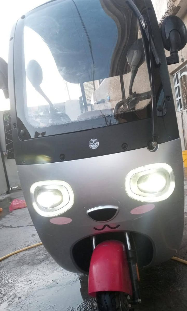 سلام عليكم دراجه شحن للبيع مكفوله وبيه وصل جديد وثمن بطاريات تمشي 6ساعات متوصله  شاشه رقميه  مكانه شهداء البياع ورقم *********** وحاكيه صوت
