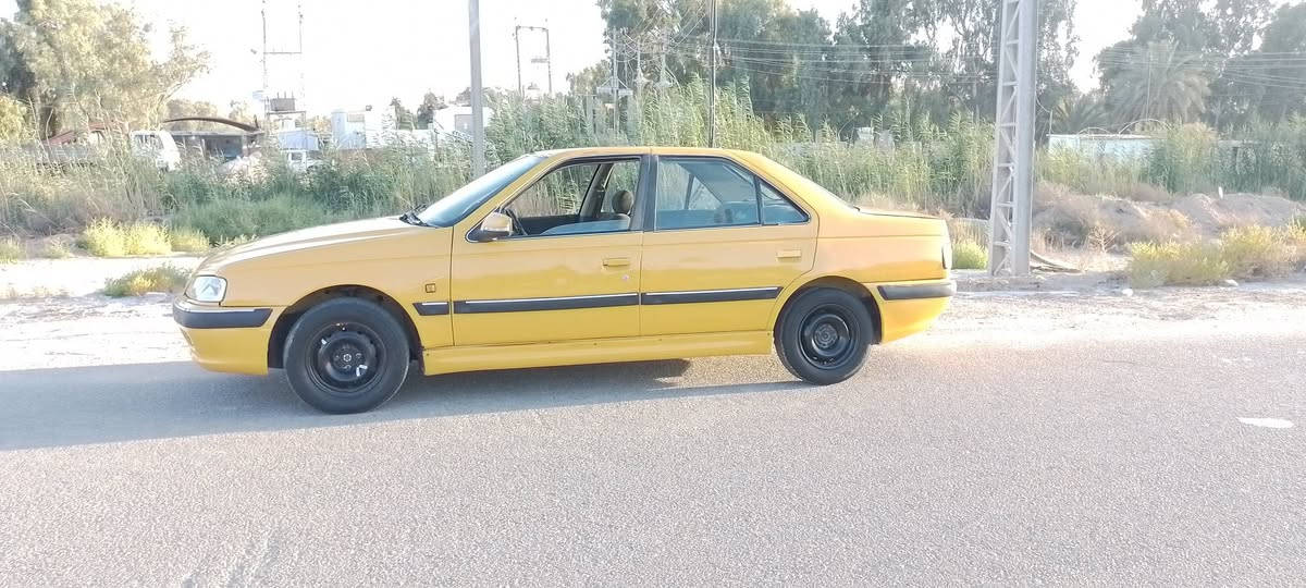 السلام عليكم بيجو بارص ٢٠١٥ رقم بغداد انكليزي جاهزه السياره مكان طوريج *********** بيع ومراوس
