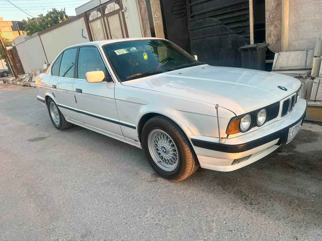 بي ام للبيع موديل 1991 بدون صبغ فقط شبر حجم 520 محرك 525جديد مل كصه ماصار شهر تبريد ثلج قطعتين رقم نينوى سعر 65 بي مجال اتصال ***********
