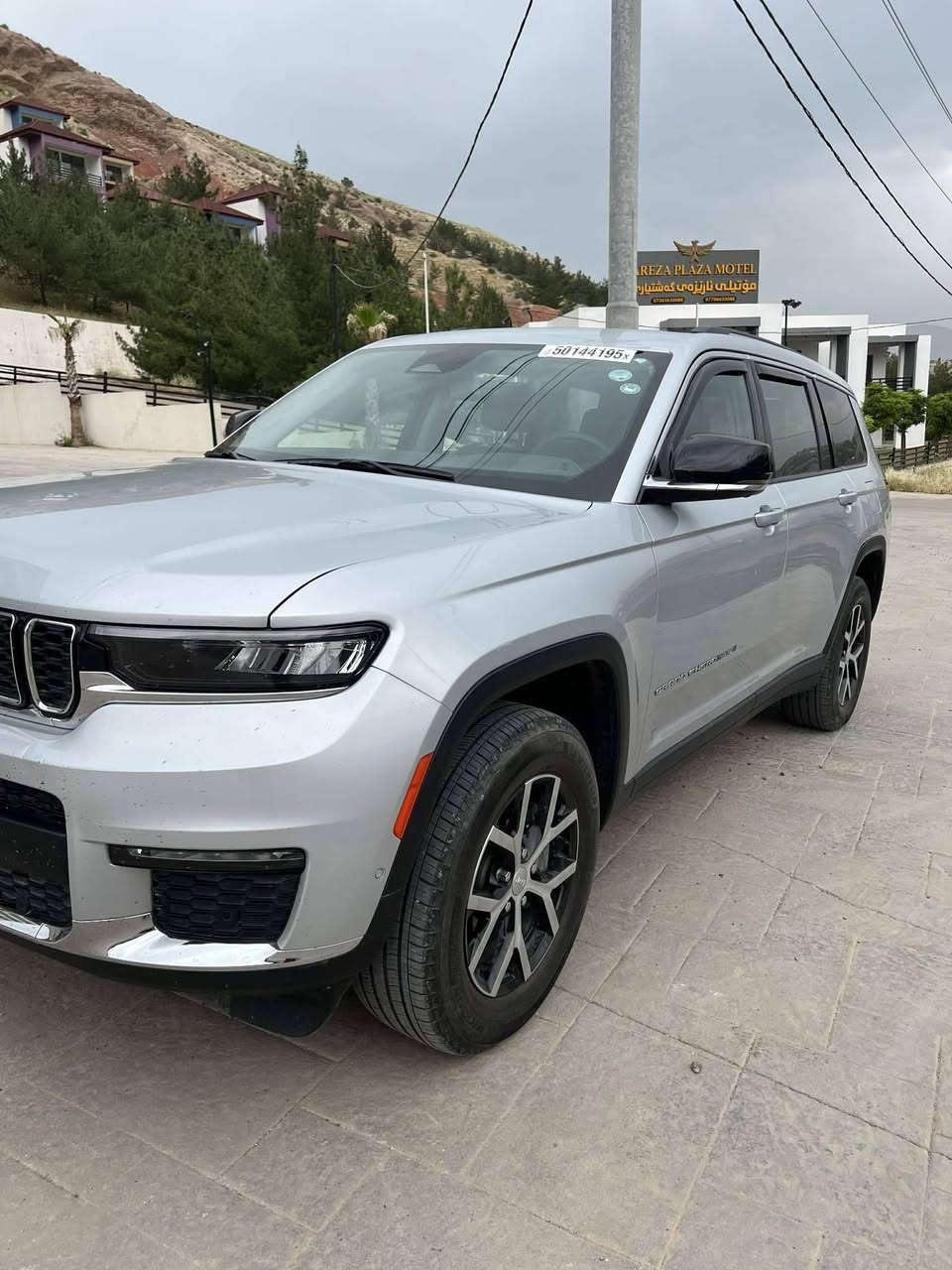جيب لمتد موديل  23
حادث جانبي بدون بجم بدون دواخل

7 راكب كشن فصل Vip 

شاشه كبيرة

 5 كاميرات 

تسخين مقود 

كشنات جلد 

 الكشن الامامي تدفئه تبريد 

الكشن  الخلفي تدفئه 

تشغيل عن بعد باب خلفي كهرباء

رادار ٣٦٠ 

وبيها بعد مواصفات 

ماشيه ٣٧ الف 

والسعر  ٣٠٠ قفل بيع مستعجل
مكان السيارة بغداد

للتواصل : ***********
