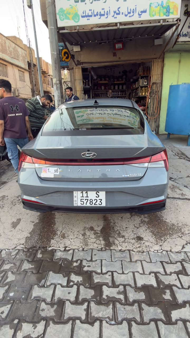 النترا هايبرد وارد امريكي  موديل 22 ماشيه 74900 كم بيها بانيد تبديل وجاملغ ع البارد حداديه جديده تبريد خير من الله صور للحادث موجوده اي استفسار او التواصل مع هذا الرقم *********** وات ساب متوفر 
السعر 127 $ وبيها مجال بسيط
